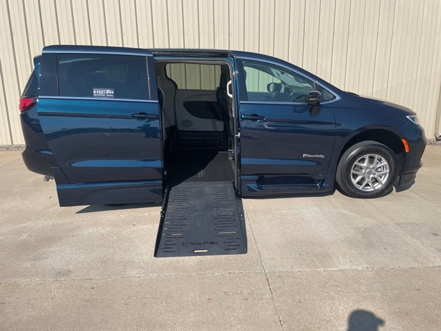 Used 2024 Chrysler Pacifica Touring L - BraunAbility Side Entry Fold Out Automatic Ramp