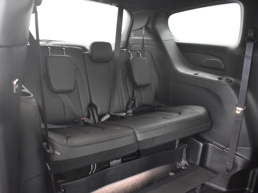 New 2025 Chrysler Pacifica Select Safety - BraunAbility Side Entry Entry In Floor Automatic Ramp