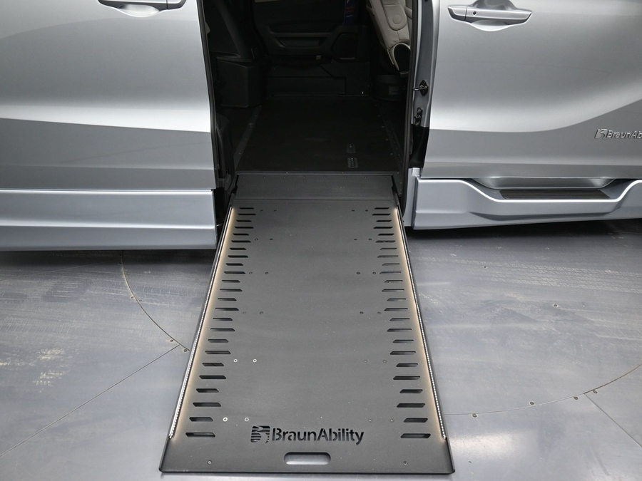New 2026 Honda Odyssey EX-L - BraunAbility Side Entry Entry In Floor Automatic Ramp