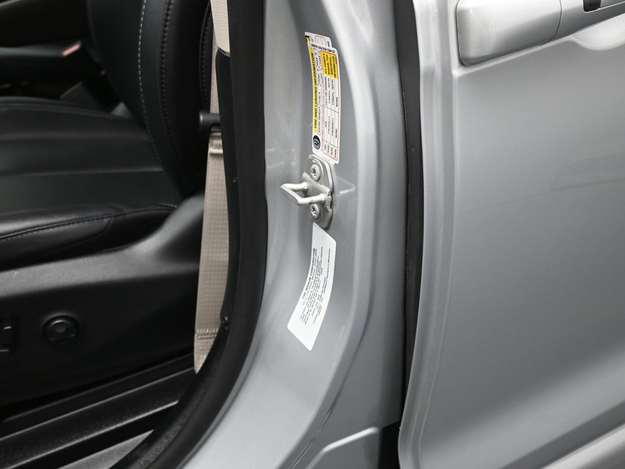 Used 2024 Chrysler Pacifica Touring L - BraunAbility Side Entry Entry Fold Out Automatic Ramp