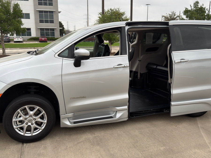 Used 2023 Chrysler Pacifica Touring L Safety - BraunAbility Side Entry Entry Fold Out Automatic Ramp