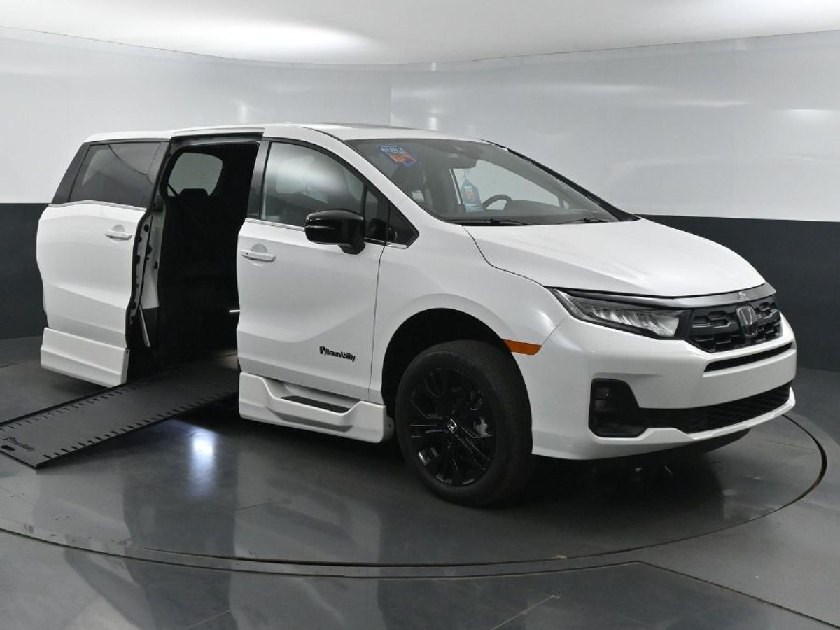 2025 Honda Odyssey Sport L's photo