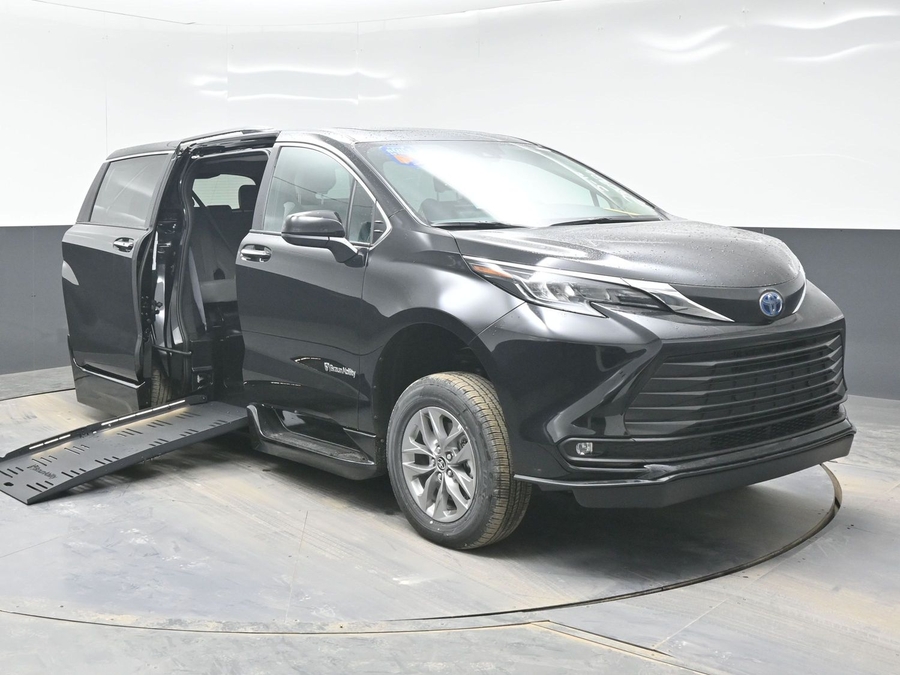 Black Toyota Sienna with Side Entry Automatic Fold Out ramp