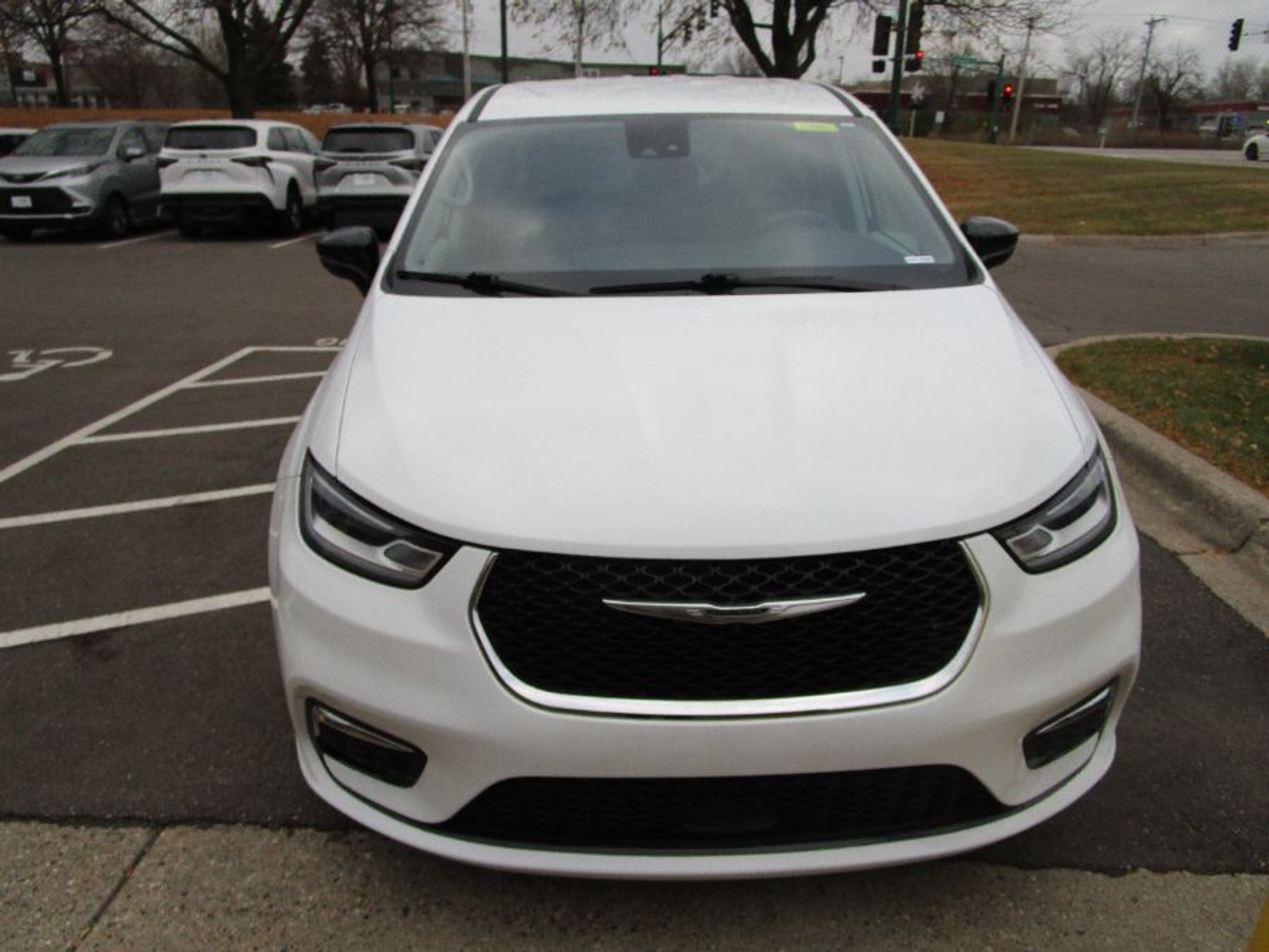 2024 CHRYSLER PACIFICA - Image 5