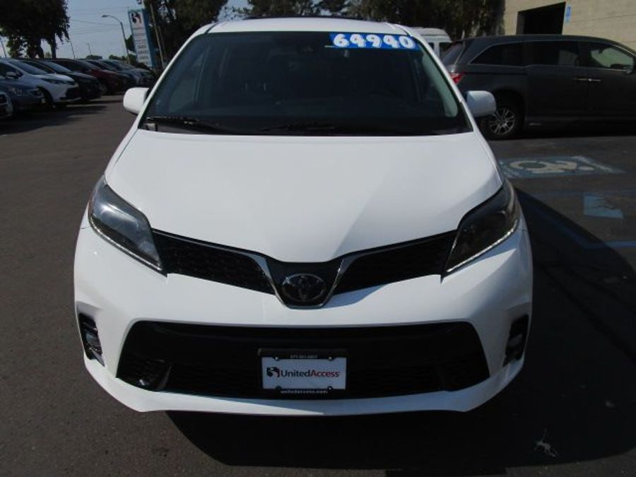 Used 2020 Toyota Sienna SE - BraunAbility Side Entry Entry In Floor Automatic Ramp