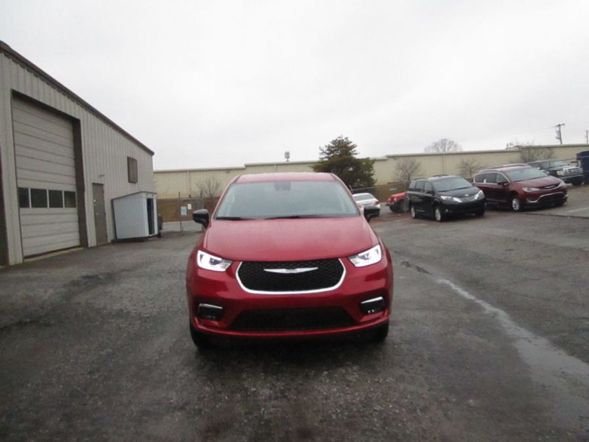 Número de imagen rojo Chrysler Pacifica 1