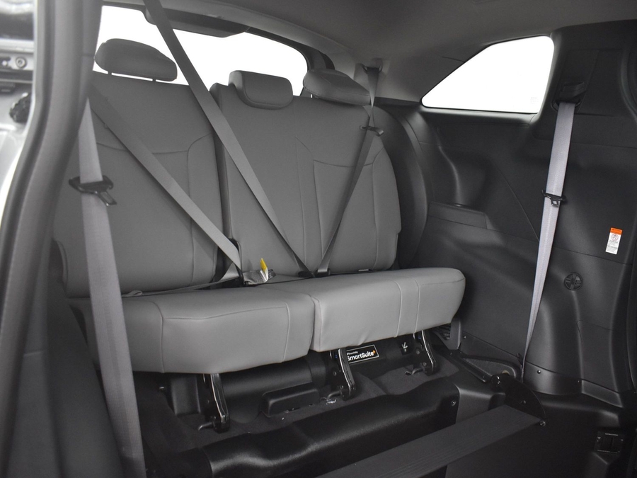 New 2025 Toyota Sienna Hybrid XLE Base - BraunAbility Side Entry Entry Fold Out Automatic Ramp