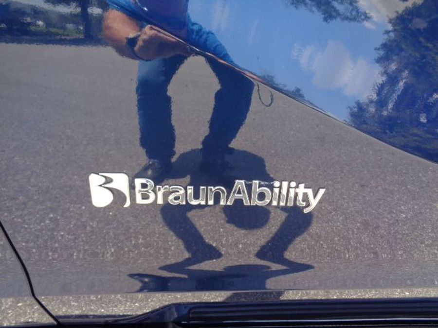 Used 2024 Honda Odyssey EX-L - BraunAbility Side Entry Entry In Floor Automatic Ramp