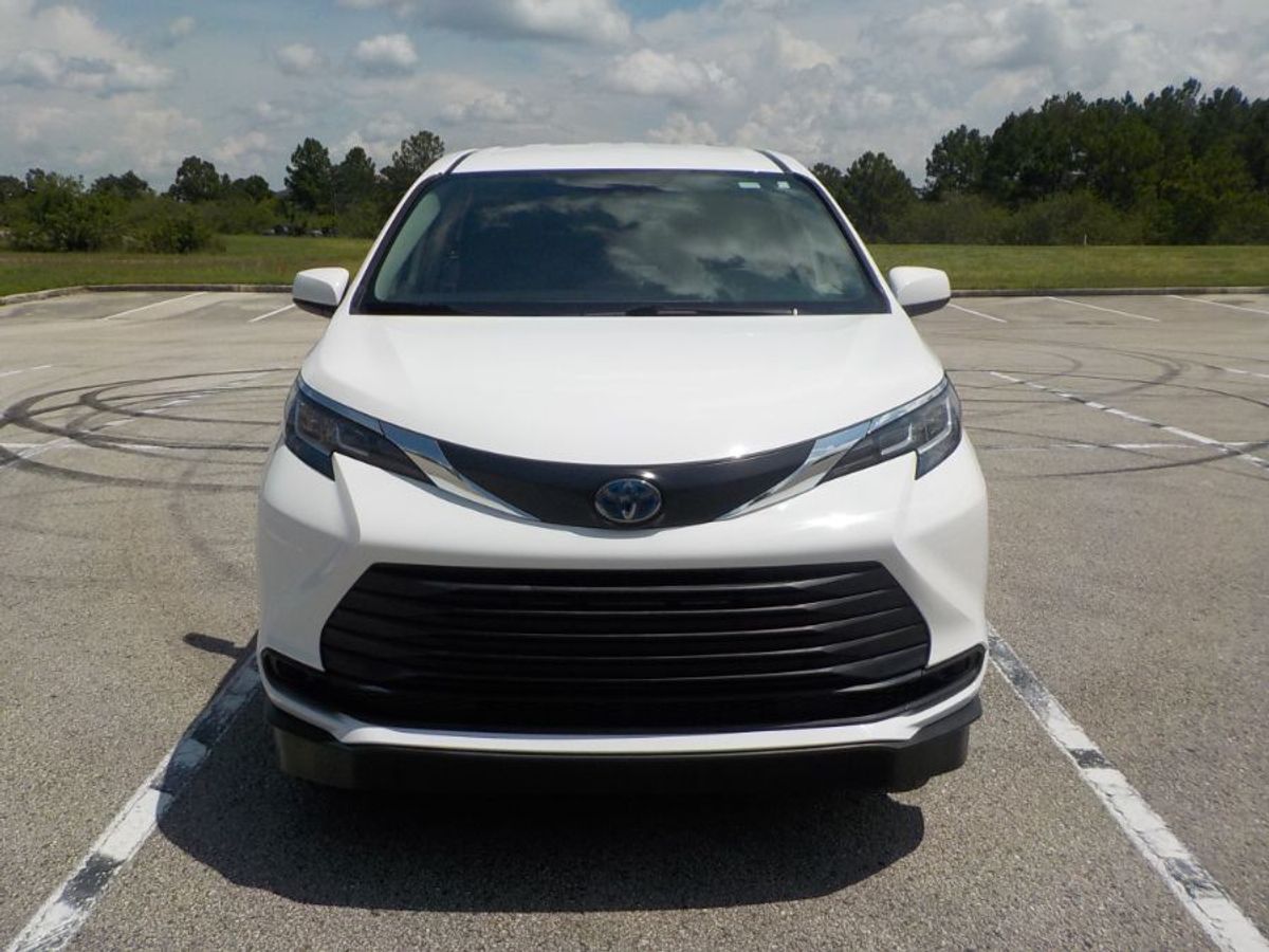 2022 TOYOTA SIENNA - Image 3