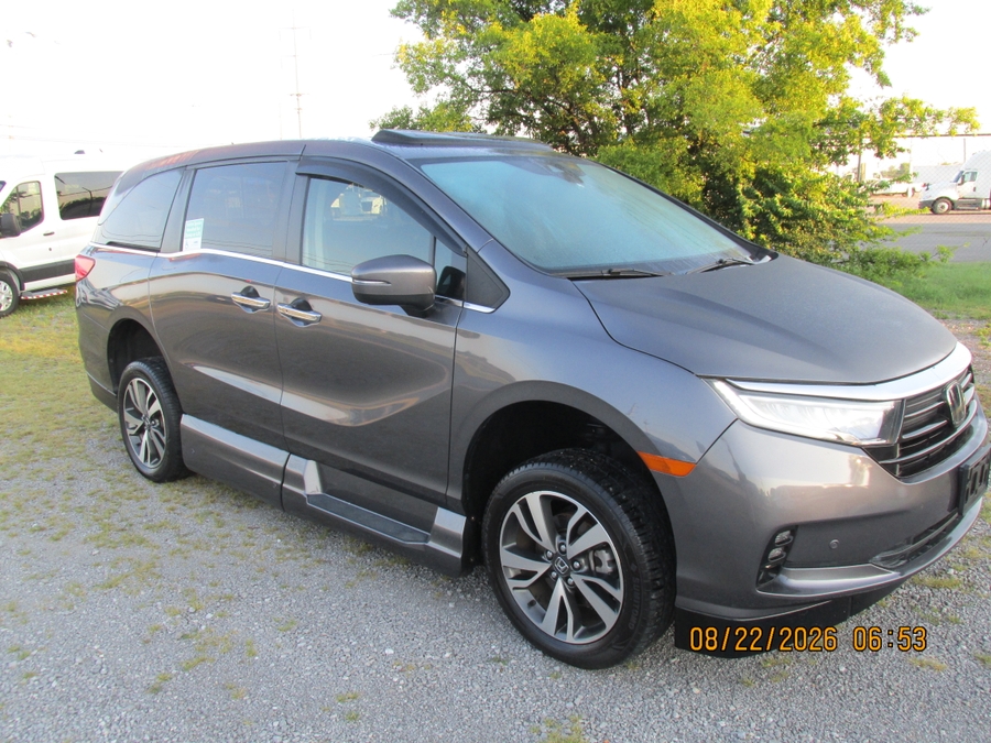 Grey Honda Odyssey image number 2