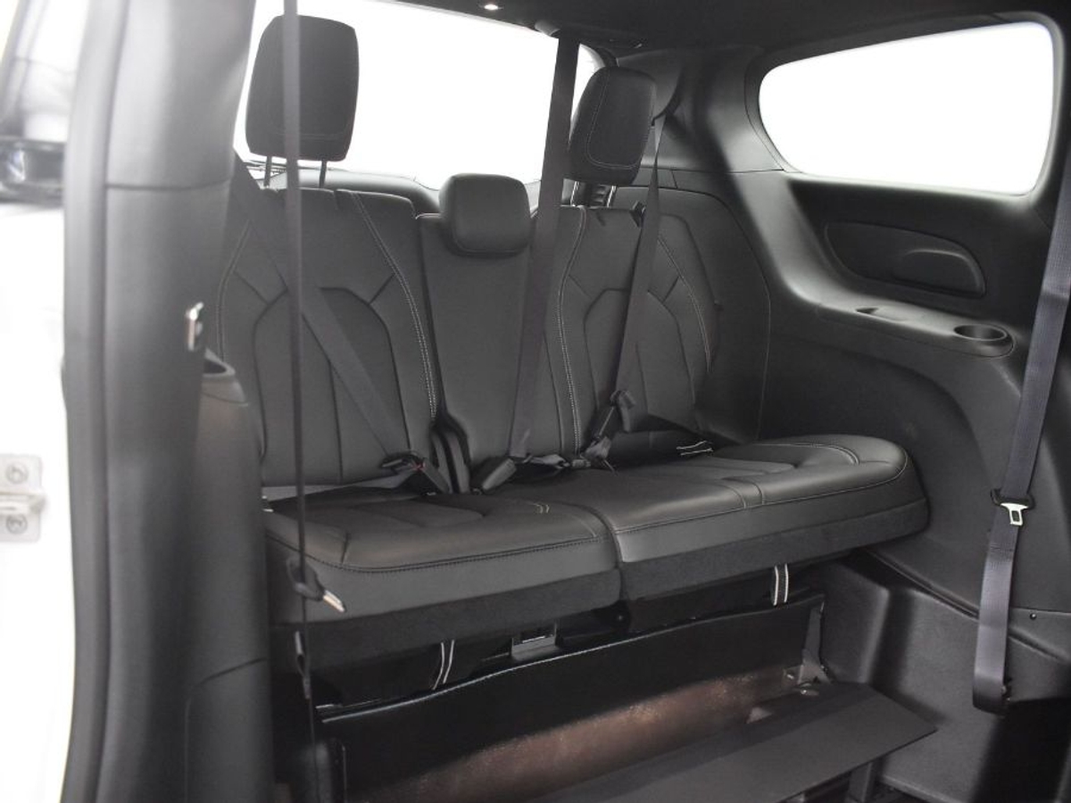 2025 CHRYSLER PACIFICA - Image 8