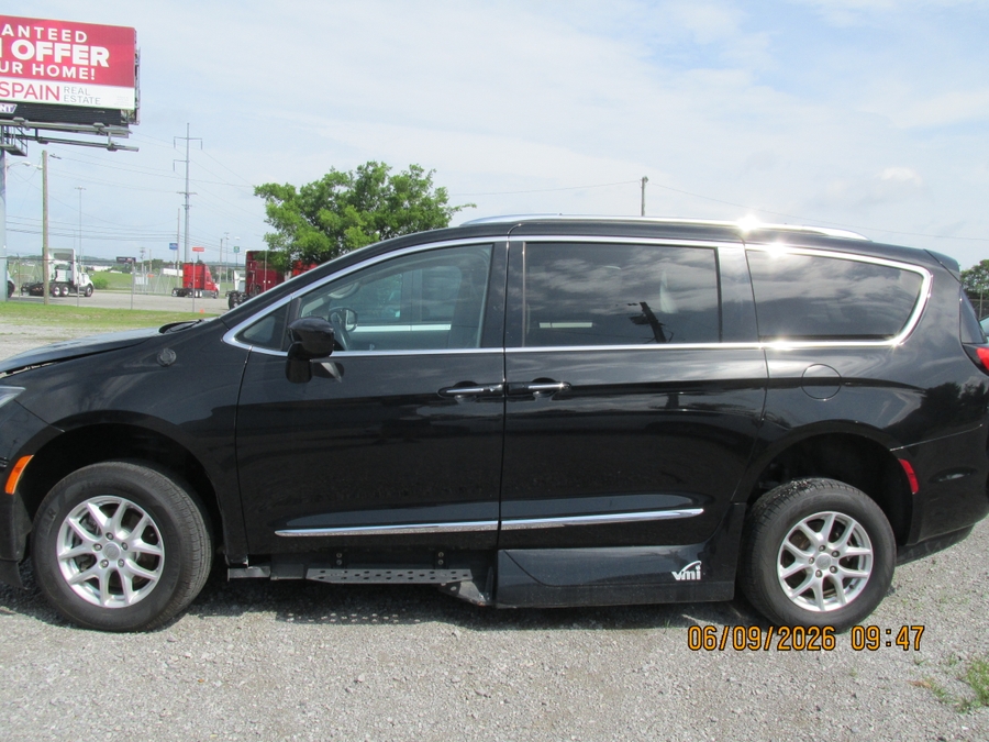 Black Chrysler Pacifica with Side Entry Automatic Fold Out ramp