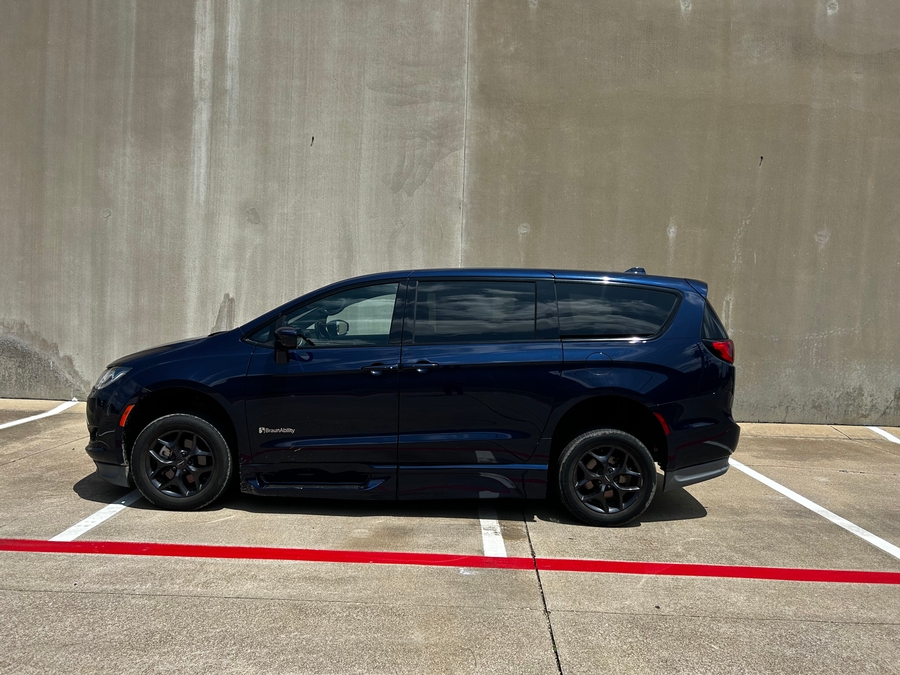 Used 2019 Chrysler Pacifica Touring Plus - BraunAbility Side Entry Entry Fold Out Automatic Ramp