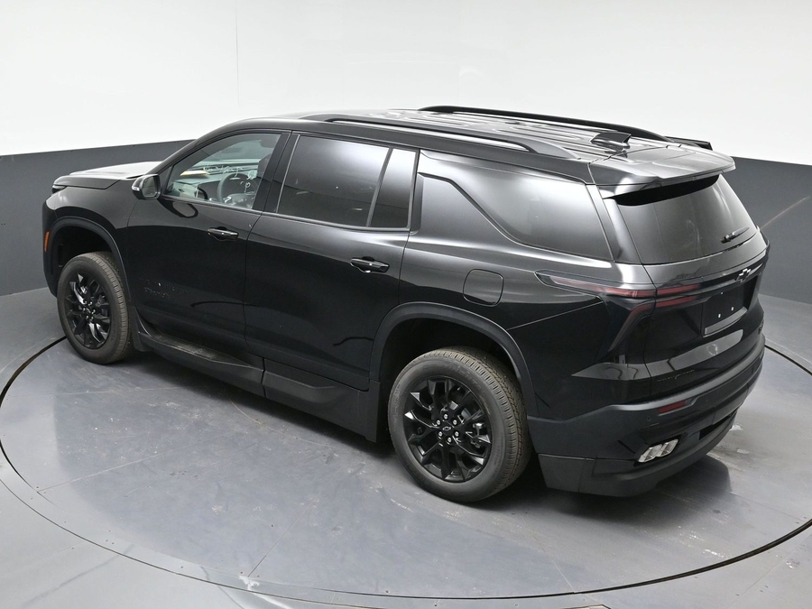 New 2026 Chevrolet Traverse 1LT Midnight - BraunAbility Side Entry In Floor Automatic Ramp