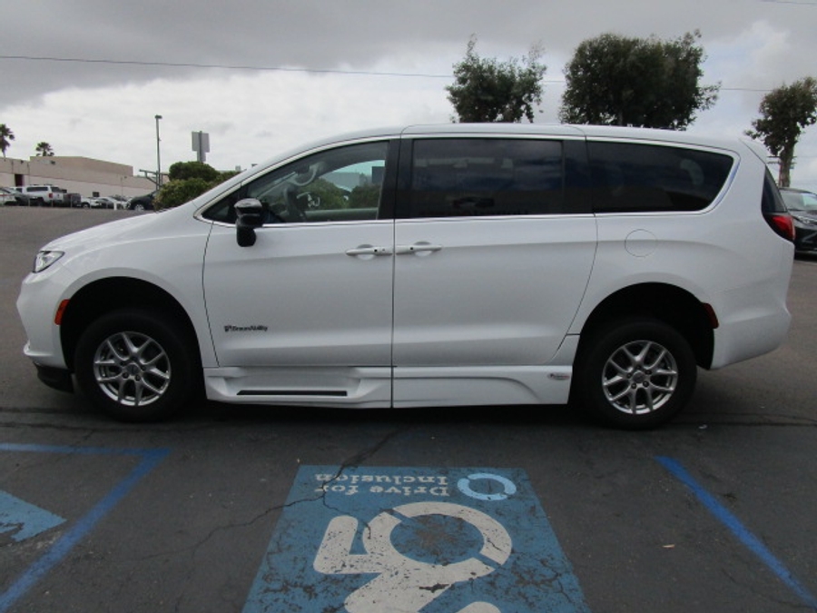 Used 2024 Chrysler Pacifica Touring L - BraunAbility Side Entry Entry In Floor Automatic Ramp