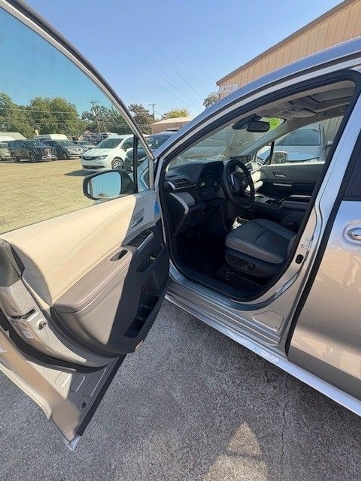 2024 TOYOTA SIENNA - Image 13