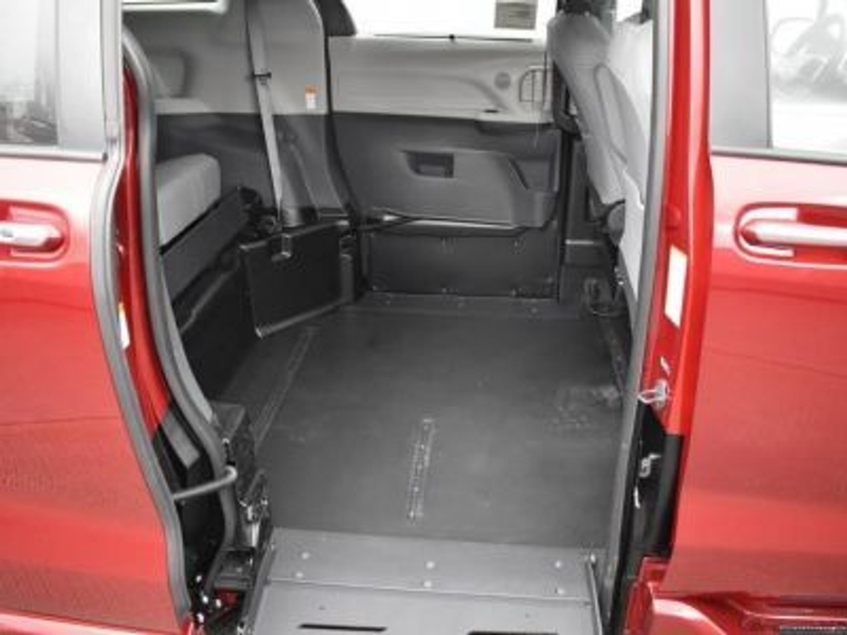 2022 TOYOTA SIENNA - Image 15