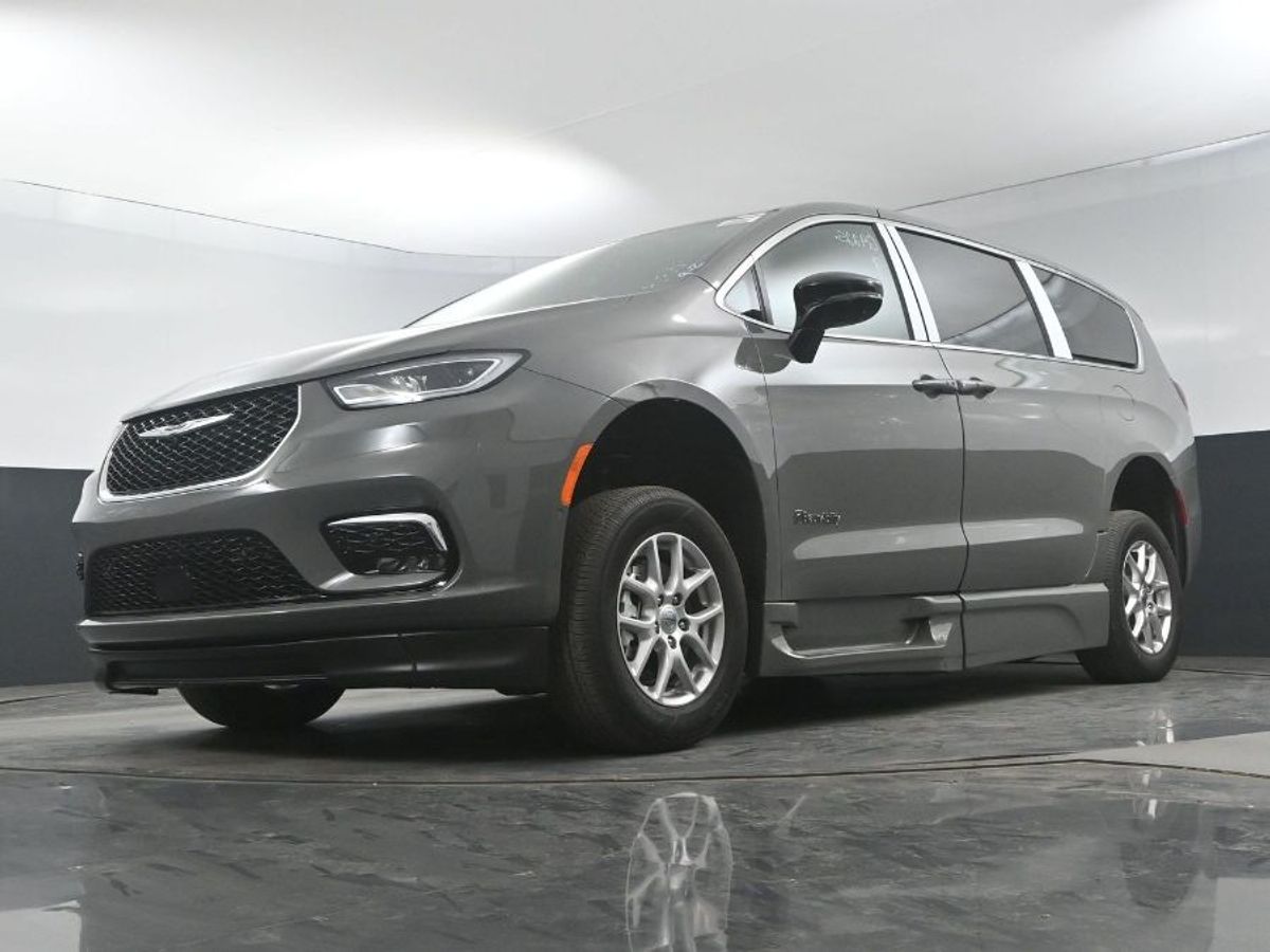 2025 CHRYSLER PACIFICA - Image 20