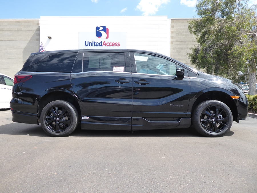 Used 2024 Honda Odyssey Sport - BraunAbility Side Entry In Floor Automatic Ramp