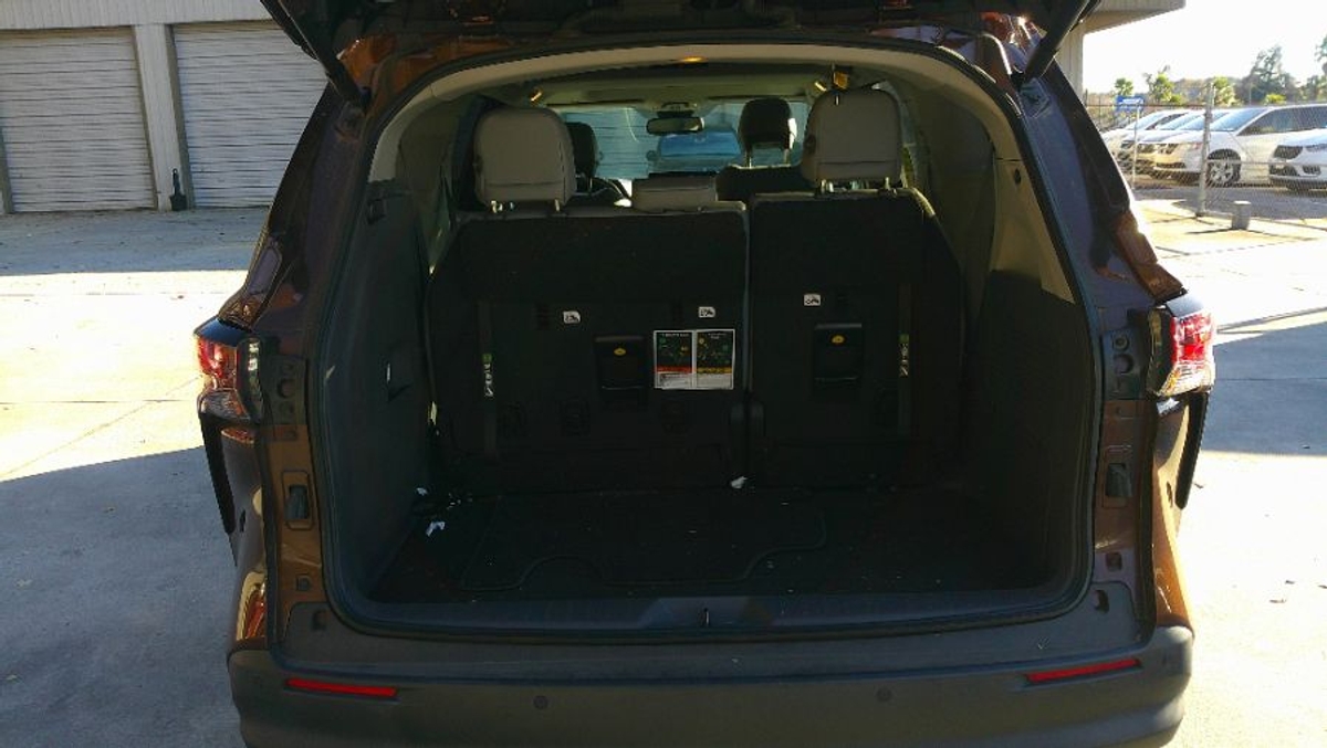 2023 TOYOTA SIENNA - Image 18