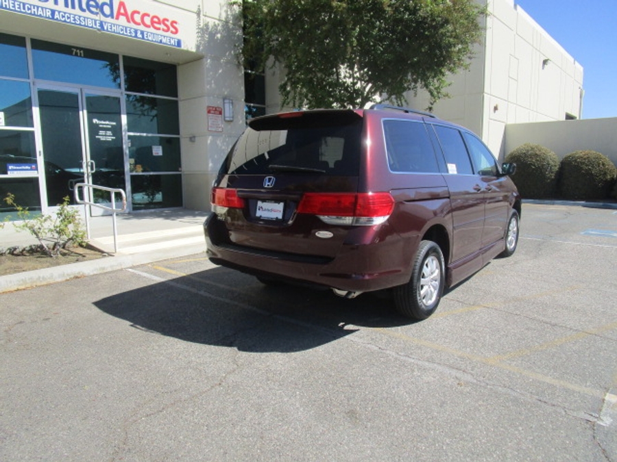 Used 2008 Honda Odyssey EX-L - BraunAbility Side Entry In Floor Automatic Ramp
