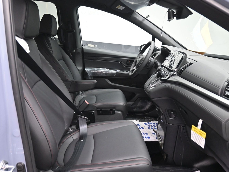 New 2026 Honda Odyssey Sport - BraunAbility Side Entry In Floor Automatic Ramp