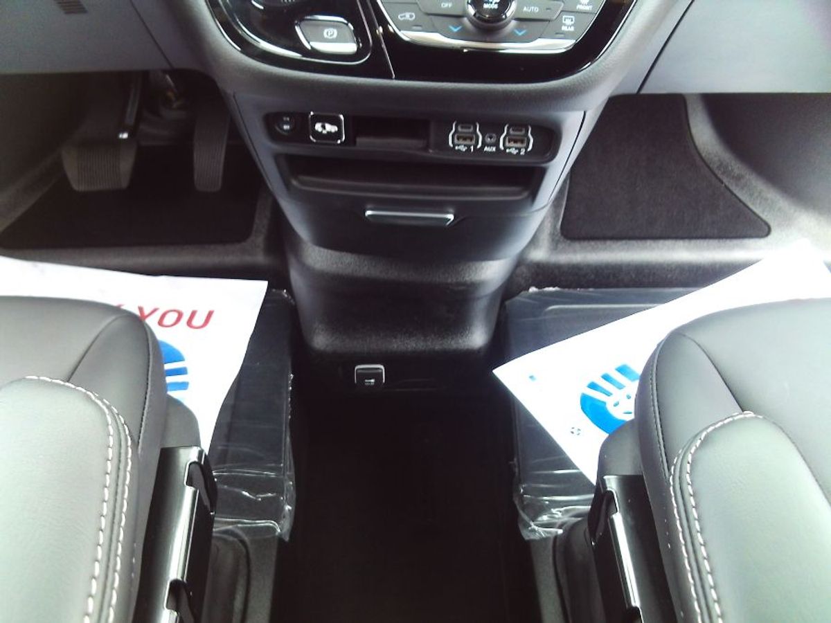 2025 CHRYSLER PACIFICA - Image 14