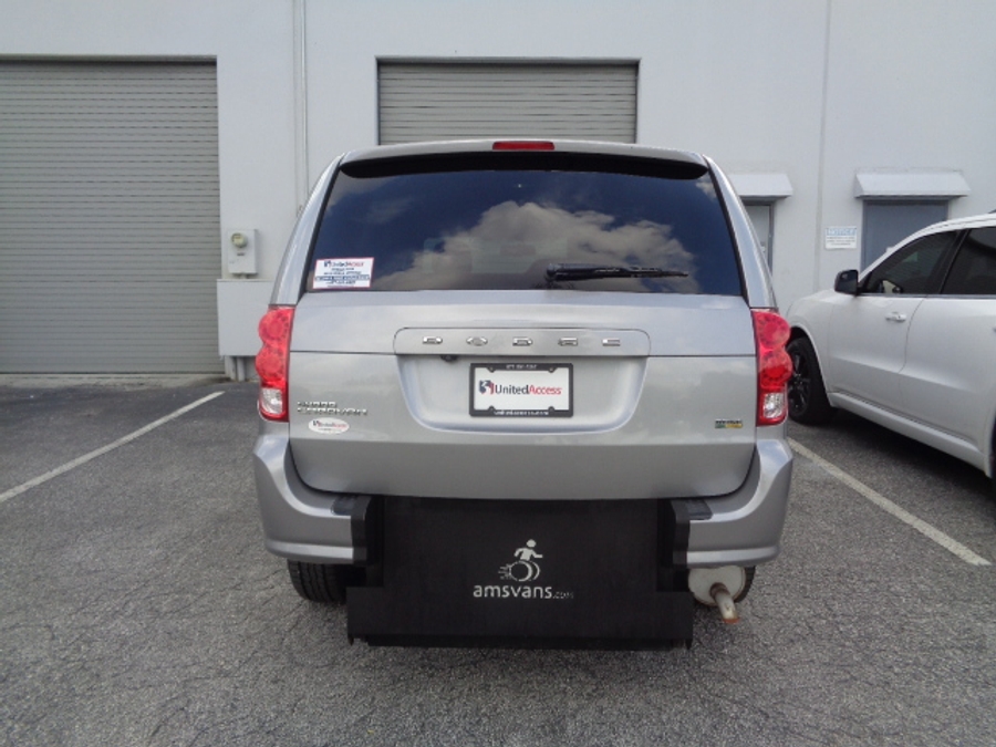 Used 2018 Dodge Grand Caravan SE Plus - AMS Rear Entry Fold Out Manual Ramp