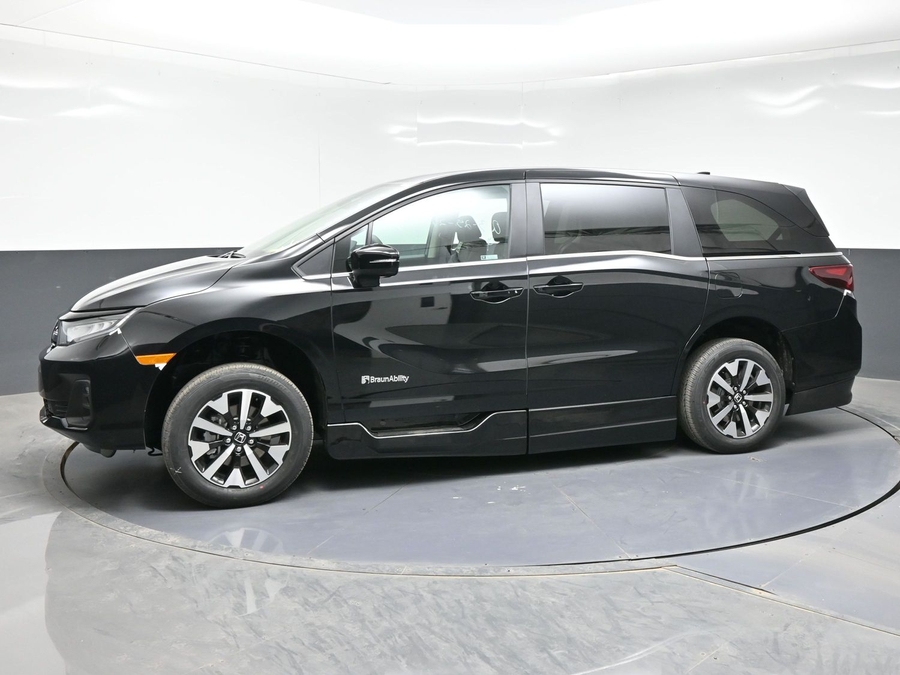 Black Honda Odyssey image number 2