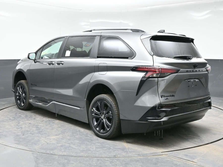 New 2026 Toyota Sienna Hybrid XSE Sport - BraunAbility Side Entry Entry Fold Out Automatic Ramp
