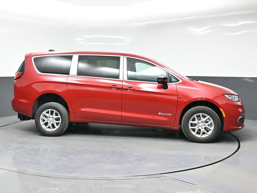 Red Chrysler Pacifica image number 4