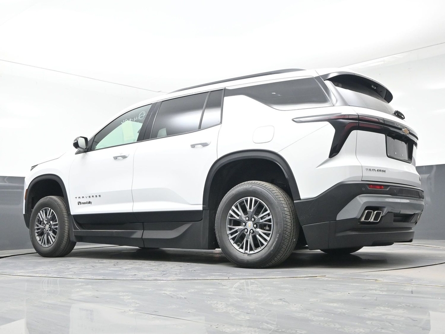 New 2026 Chevrolet Traverse 1LT - BraunAbility Side Entry Entry In Floor Automatic Ramp