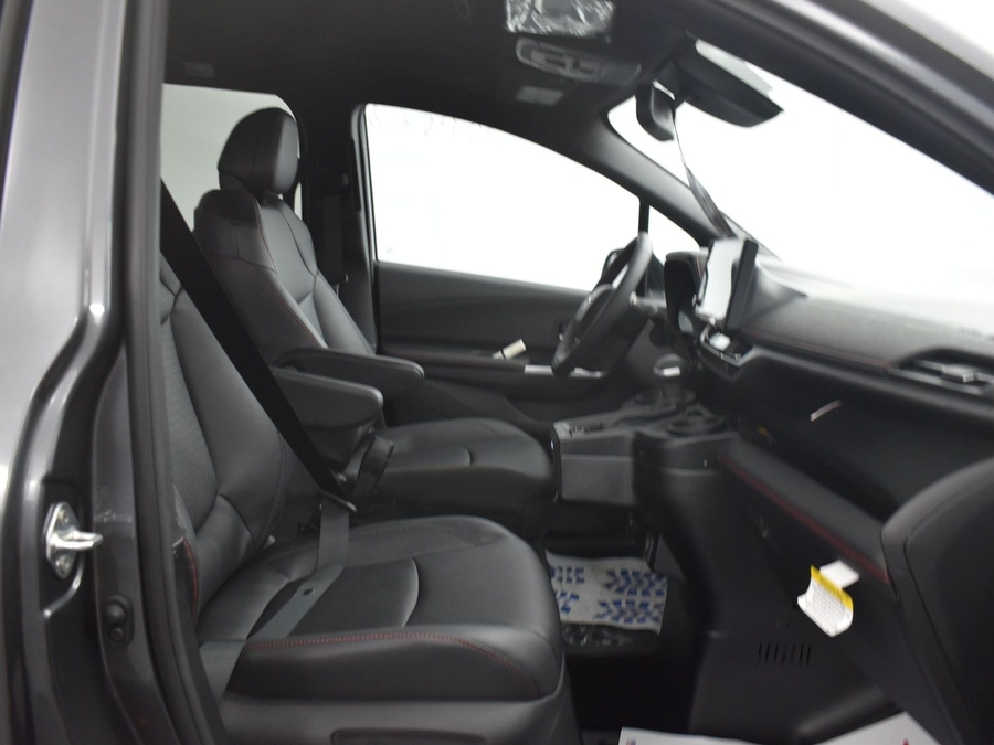 New 2025 Toyota Sienna Hybrid XSE Sport - BraunAbility Side Entry Entry In Floor Automatic Ramp