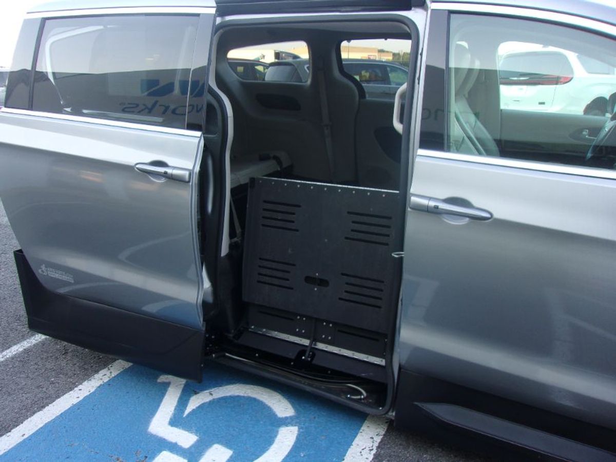 2021 CHRYSLER VOYAGER - Image 13