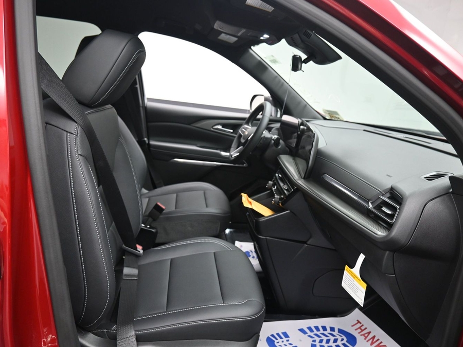 New 2026 Chevrolet Traverse 1LT - BraunAbility Side Entry In Floor Automatic Ramp