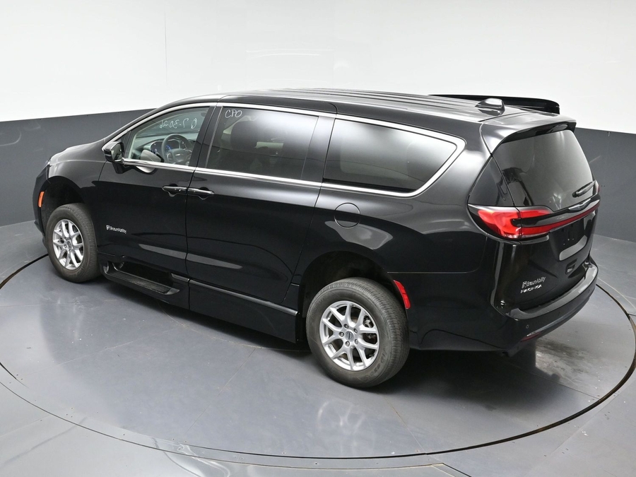 Used 2024 Chrysler Pacifica Touring L - BraunAbility Side Entry In Floor Automatic Ramp