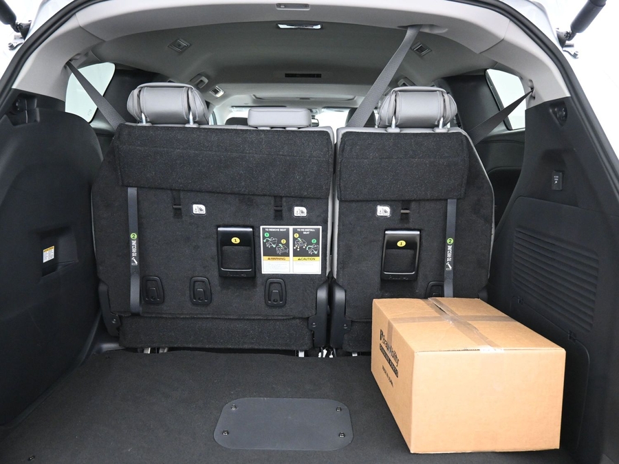 New 2025 Toyota Sienna Hybrid XLE Plus - BraunAbility Side Entry Entry Fold Out Automatic Ramp