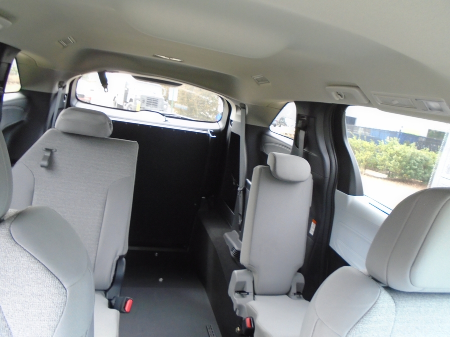2025 TOYOTA SIENNA - Image 11