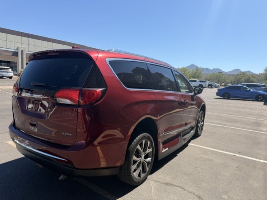 Used 2017 Chrysler Pacifica Limited - VMI Side Entry In Floor Automatic Ramp