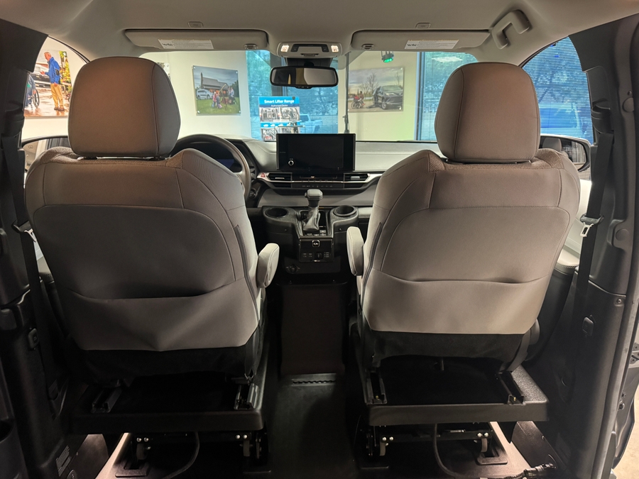 Used 2026 Toyota Sienna Hybrid LE - BraunAbility Side Entry Fold Out Automatic Ramp