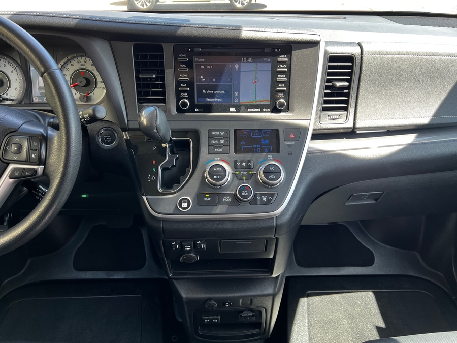 Used 2020 Toyota Sienna SE - BraunAbility Side Entry Entry Fold Out Automatic Ramp