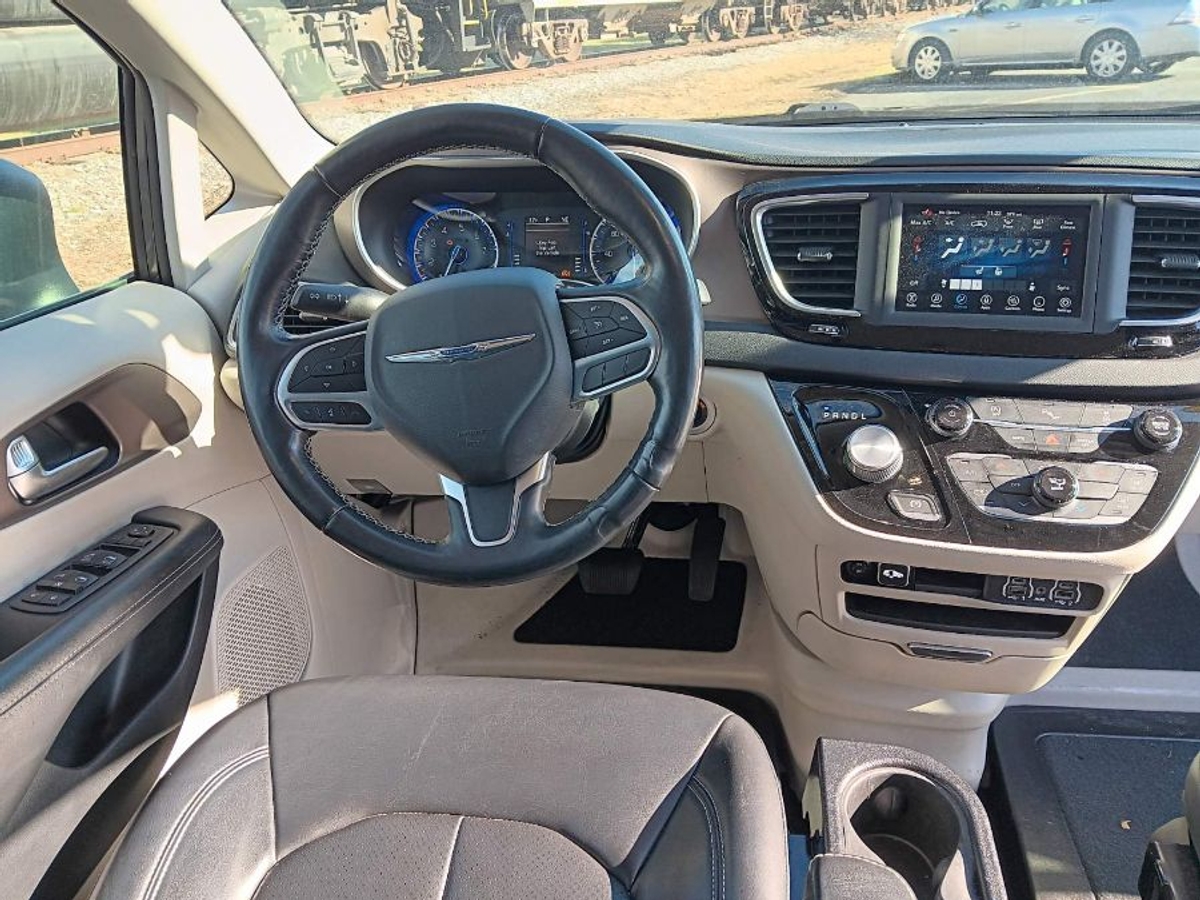 2021 CHRYSLER VOYAGER - Image 7