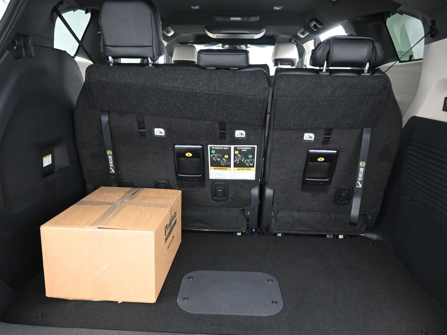 New 2026 Toyota Sienna Hybrid Limited - BraunAbility Side Entry Entry Fold Out Automatic Ramp