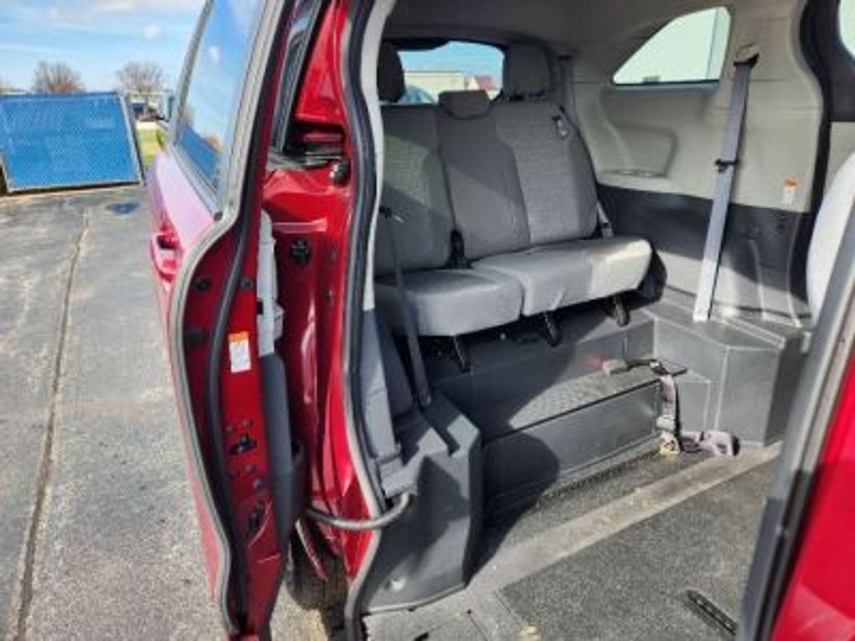 2022 TOYOTA SIENNA - Image 7