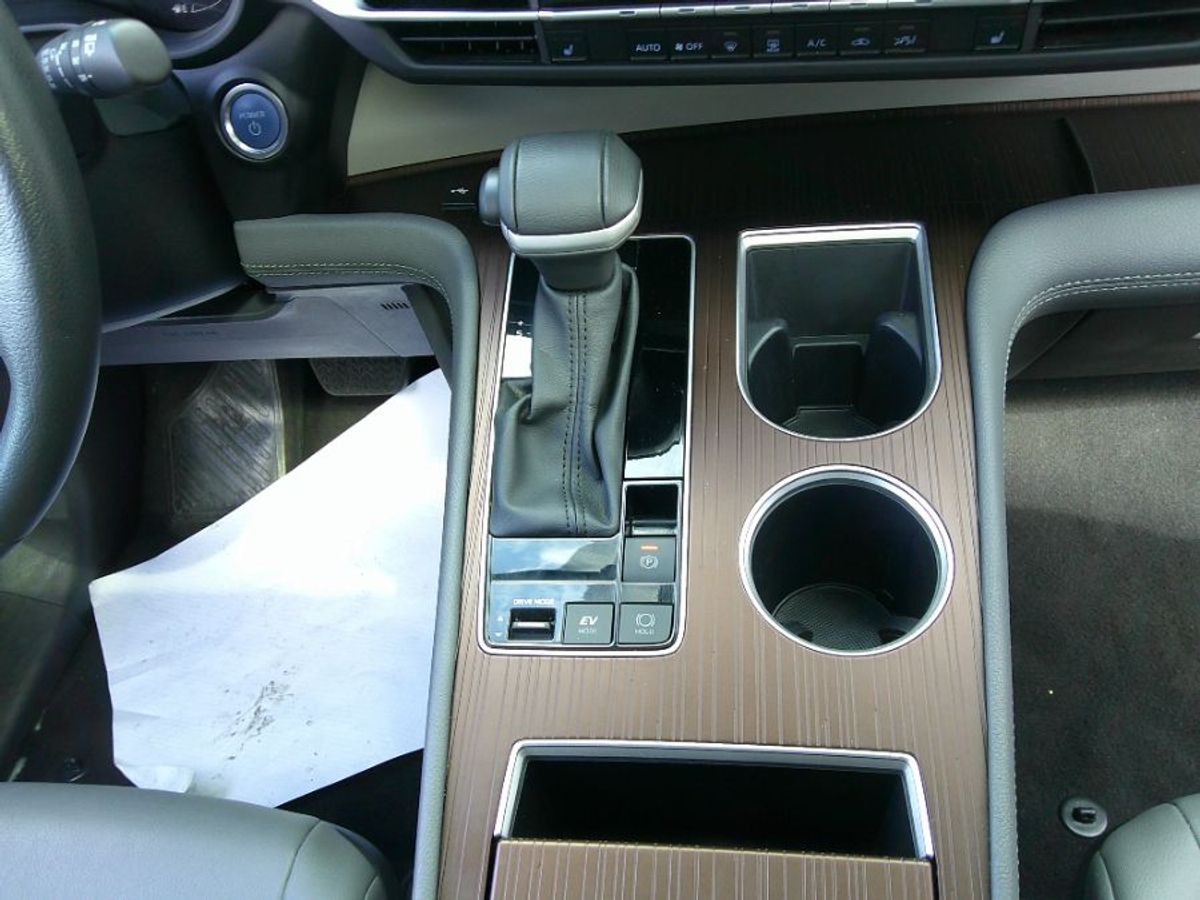 2024 TOYOTA SIENNA - Image 15