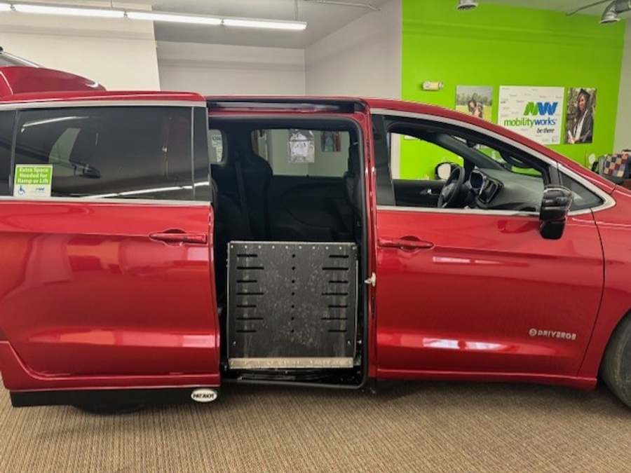 Red Chrysler Pacifica image number 12