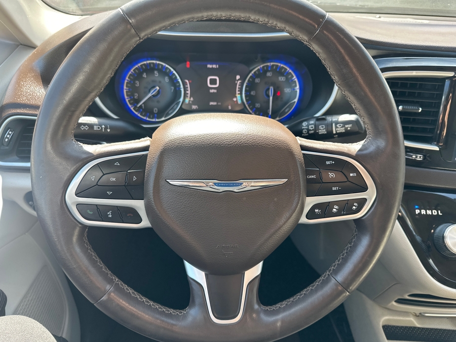 Used 2020 Chrysler Pacifica Touring L - VMI Side Entry Entry In Floor Automatic Ramp