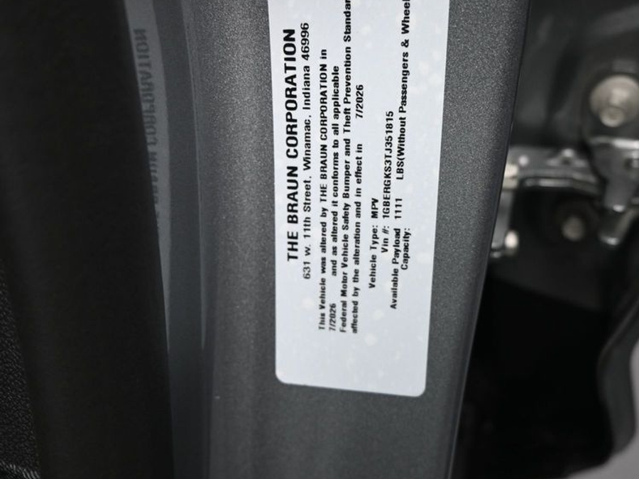 New 2026 Chevrolet Traverse 1LT Midnight - BraunAbility Side Entry In Floor Automatic Ramp