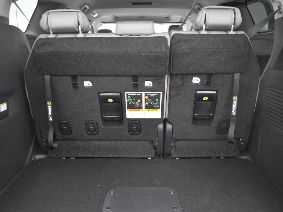 New 2025 Toyota Sienna Hybrid XLE Base - BraunAbility Side Entry Entry In Floor Automatic Ramp