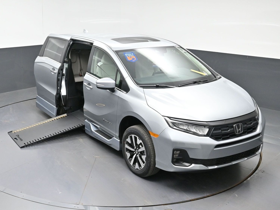 New 2026 Honda Odyssey EX-L - BraunAbility Side Entry In Floor Automatic Ramp